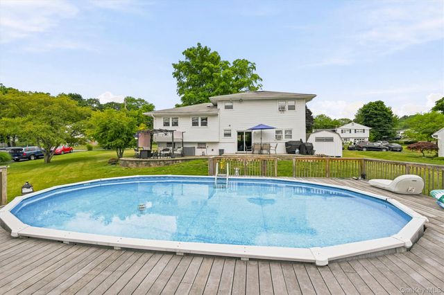 7 Tamarac Lane, Stony Point, NY 10980