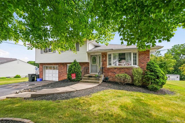 7 Tamarac Lane, Stony Point, NY 10980