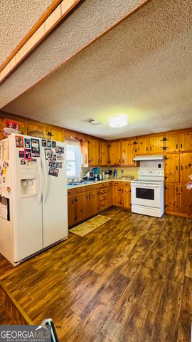 747 Ralph Perry Circle, Collins, GA 30421