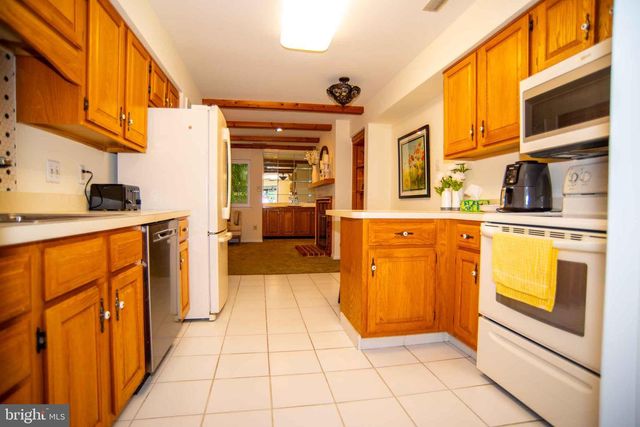 212 CLOVER HILL CT, Yardley, PA 19067