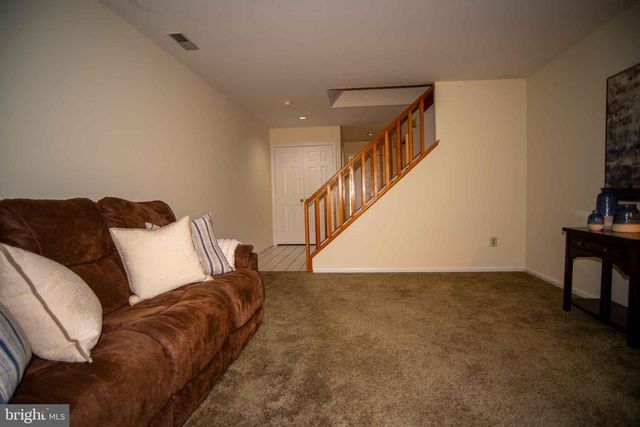 212 CLOVER HILL CT, Yardley, PA 19067