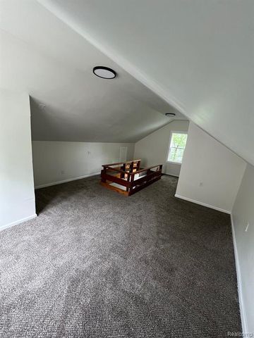 19716 Archdale Street, Detroit, MI 48235