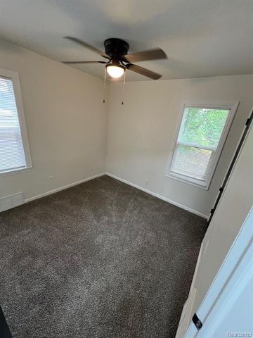 19716 Archdale Street, Detroit, MI 48235