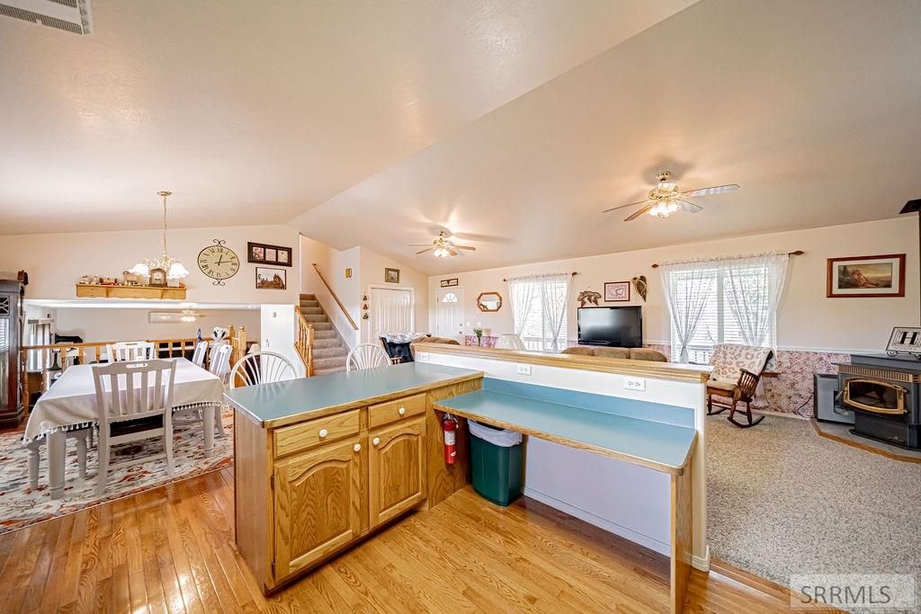 Image 12 of property listing at 647 N 1200 W, Blackfoot, ID 83221