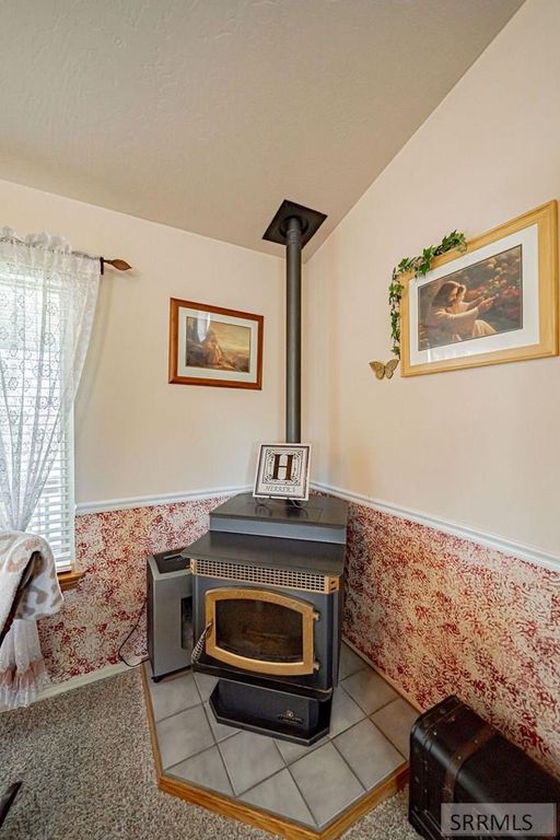 Image 5 of property listing at 647 N 1200 W, Blackfoot, ID 83221
