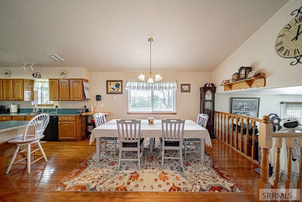 Image 8 of property listing at 647 N 1200 W, Blackfoot, ID 83221