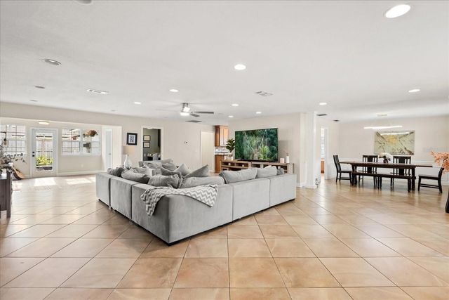 310 WHITE OAK CIRCLE, Maitland, FL 32751