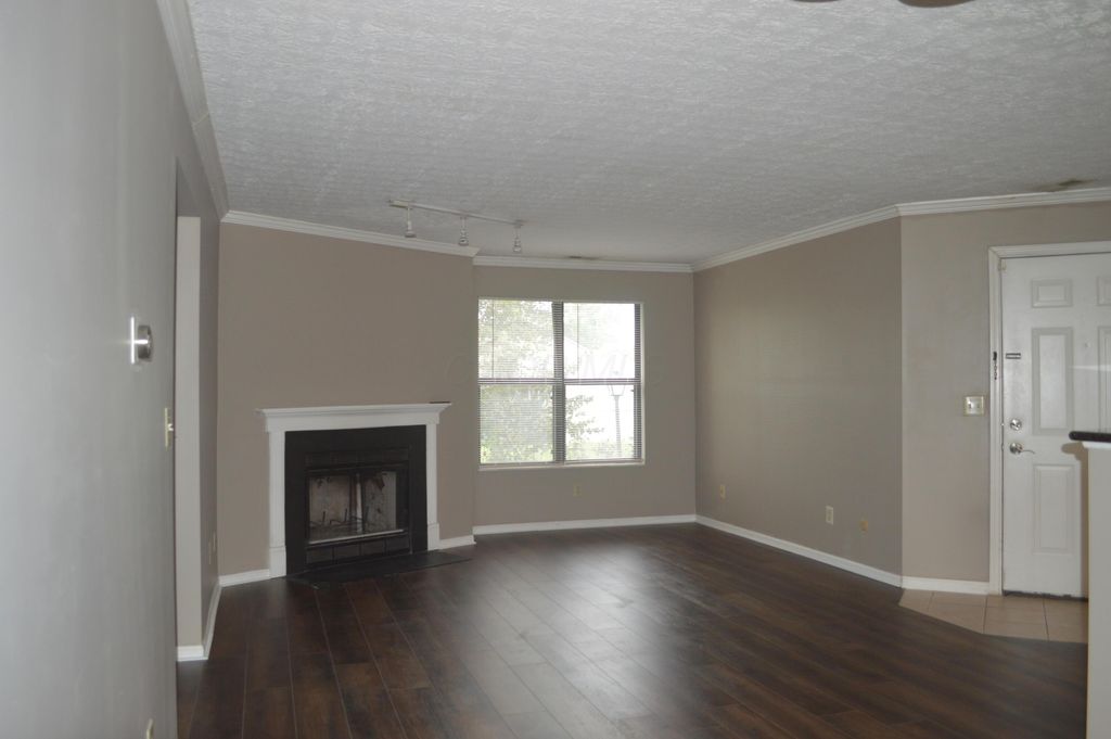 2744 Greystone Drive, D, Columbus, OH 43220