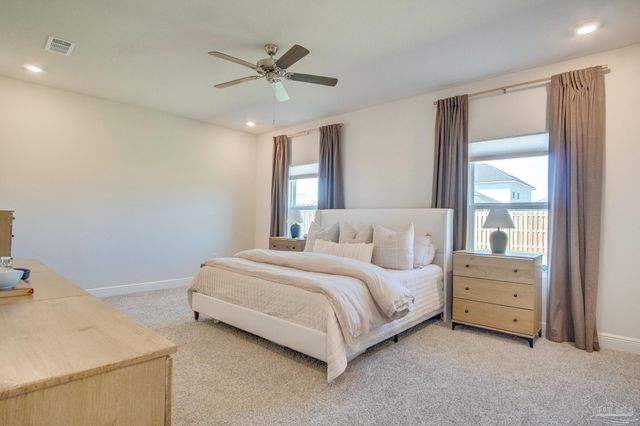 8130 Fir Tree Dr, Milton, FL 32583