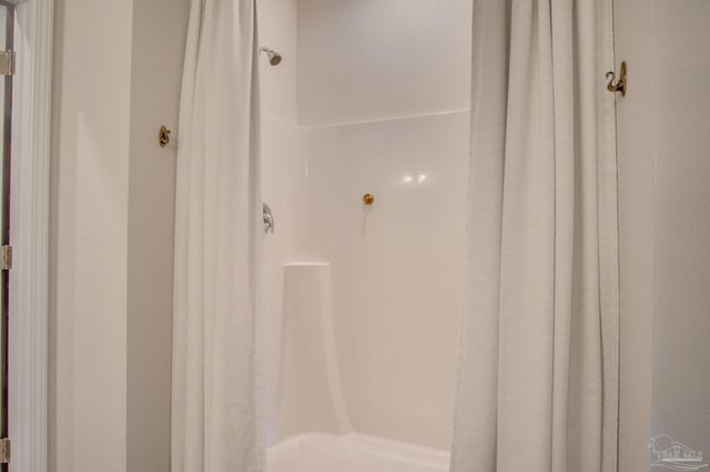 8130 Fir Tree Dr, Milton, FL 32583