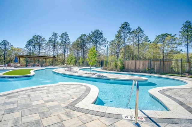 8130 Fir Tree Dr, Milton, FL 32583