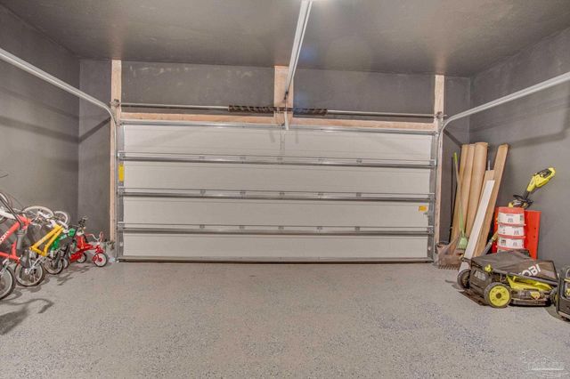 8130 Fir Tree Dr, Milton, FL 32583