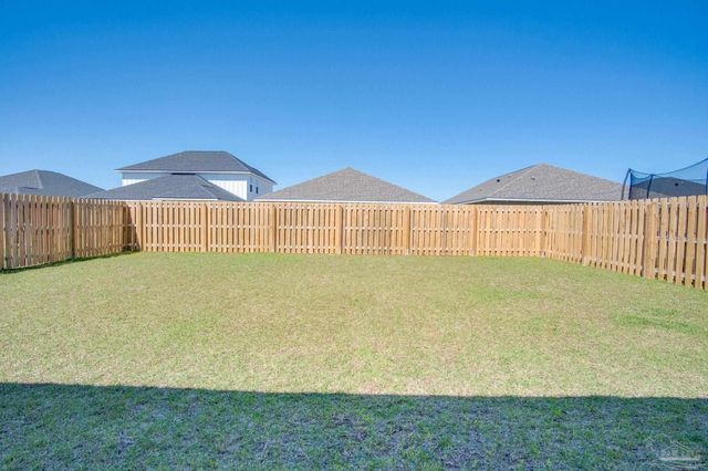 8130 Fir Tree Dr, Milton, FL 32583