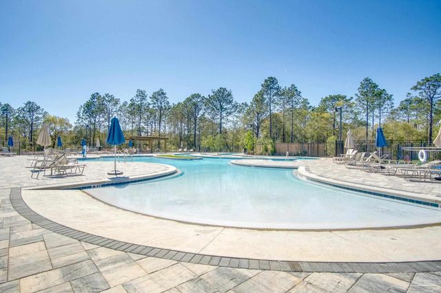 8130 Fir Tree Dr, Milton, FL 32583