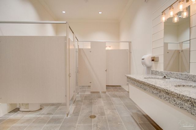 8130 Fir Tree Dr, Milton, FL 32583