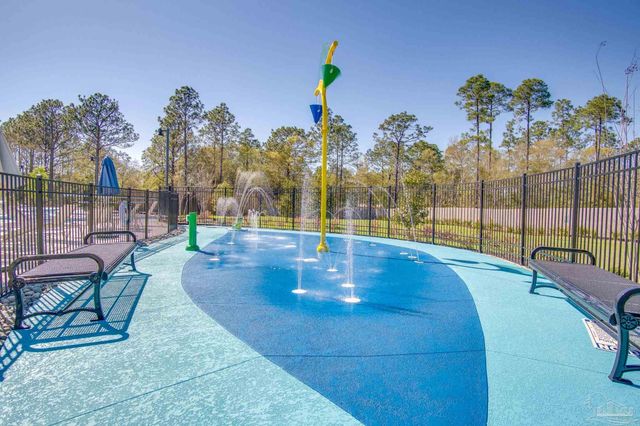 8130 Fir Tree Dr, Milton, FL 32583