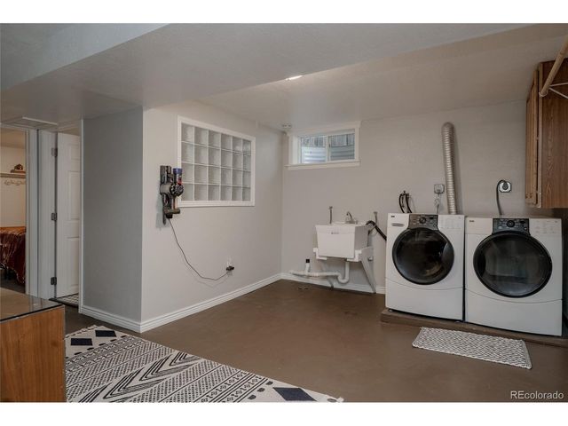 16 Lakewood Heights, Lakewood, CO 80215