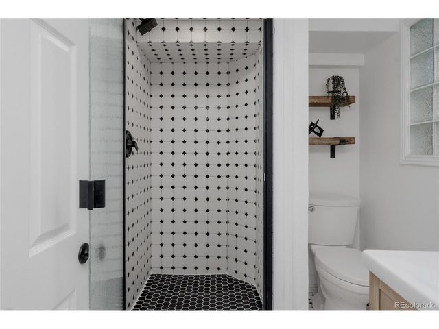 16 Lakewood Heights, Lakewood, CO 80215