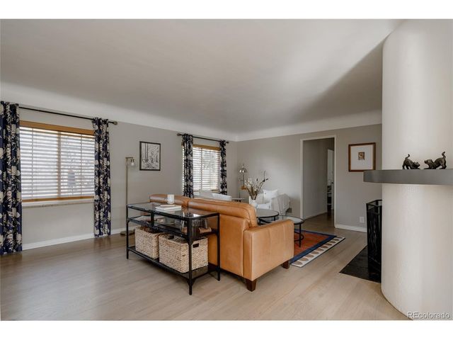 16 Lakewood Heights, Lakewood, CO 80215