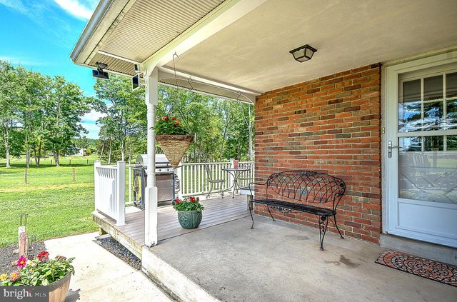 141 GREEN HILL RD, Barto, PA 19504