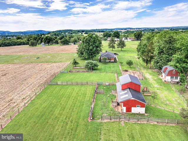 141 GREEN HILL RD, Barto, PA 19504