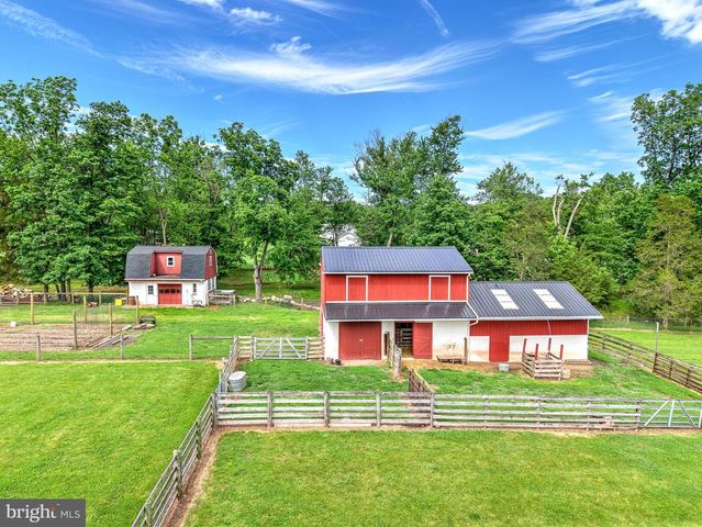 141 GREEN HILL RD, Barto, PA 19504
