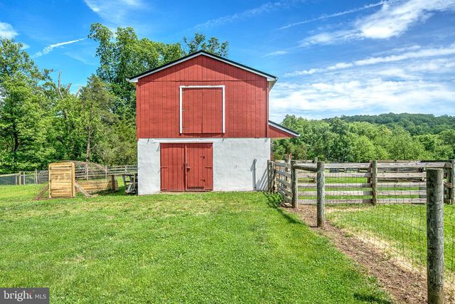 141 GREEN HILL RD, Barto, PA 19504