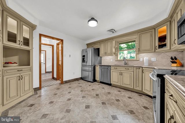 141 GREEN HILL RD, Barto, PA 19504