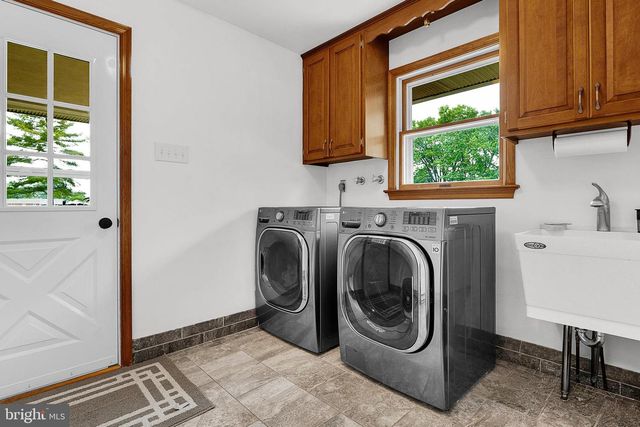 141 GREEN HILL RD, Barto, PA 19504