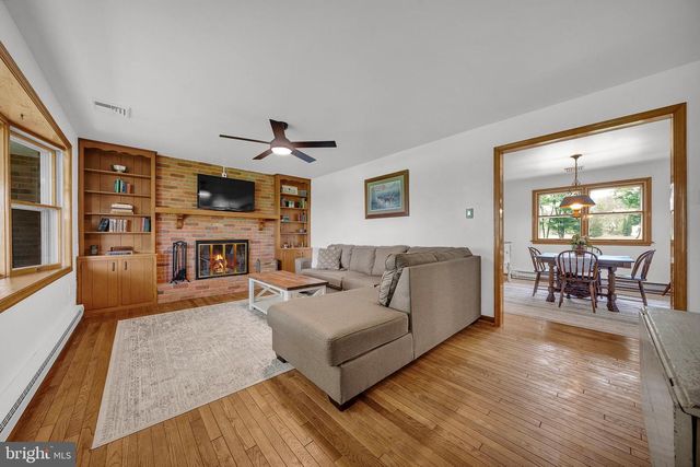 141 GREEN HILL RD, Barto, PA 19504