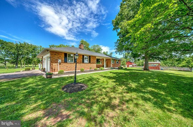 141 GREEN HILL RD, Barto, PA 19504