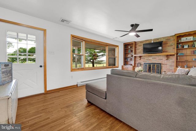 141 GREEN HILL RD, Barto, PA 19504