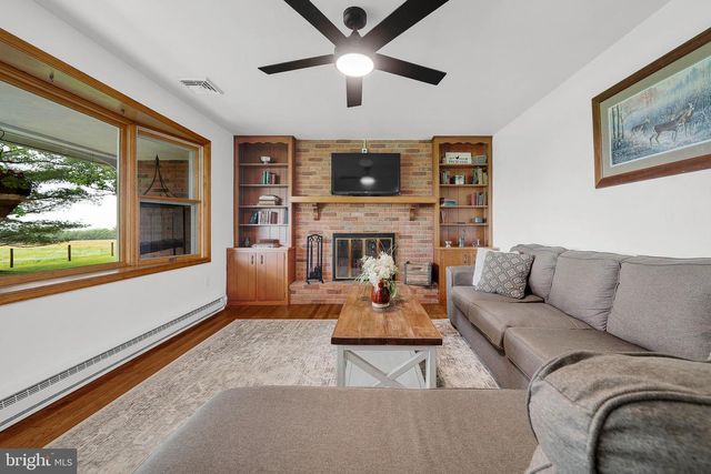 141 GREEN HILL RD, Barto, PA 19504