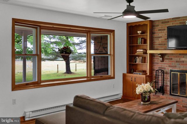 141 GREEN HILL RD, Barto, PA 19504
