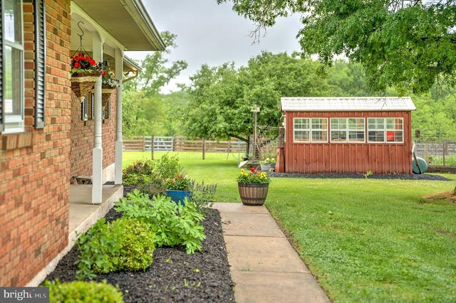 141 GREEN HILL RD, Barto, PA 19504