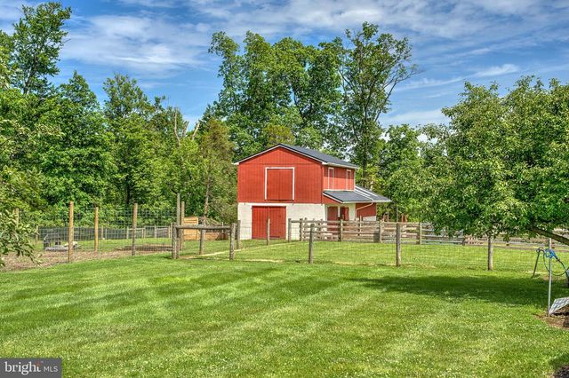 141 GREEN HILL RD, Barto, PA 19504