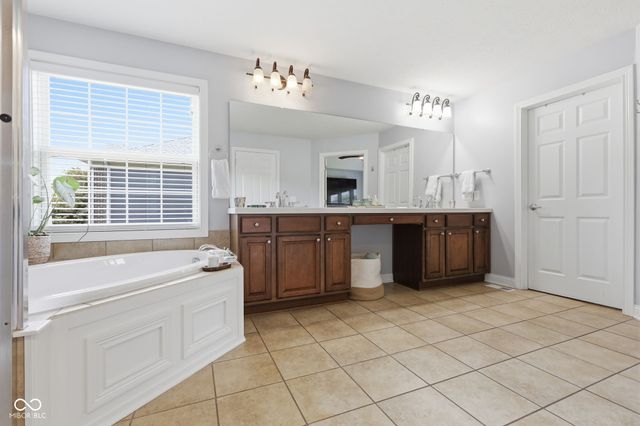 14112 Mississinewa Drive, Carmel, IN 46033