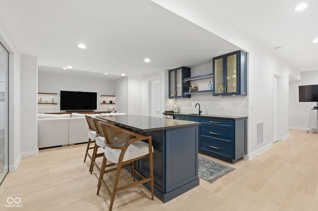 14112 Mississinewa Drive, Carmel, IN 46033