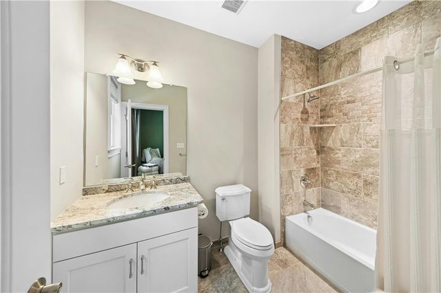 1980 Carriage Knoll Drive, Bethlehem City, PA 18015