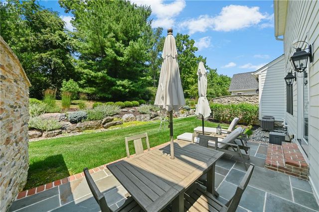 1980 Carriage Knoll Drive, Bethlehem City, PA 18015