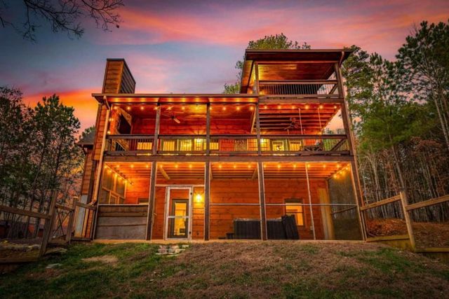 161 Windy Valley Trail, Blue Ridge, GA 30513