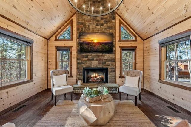 161 Windy Valley Trail, Blue Ridge, GA 30513