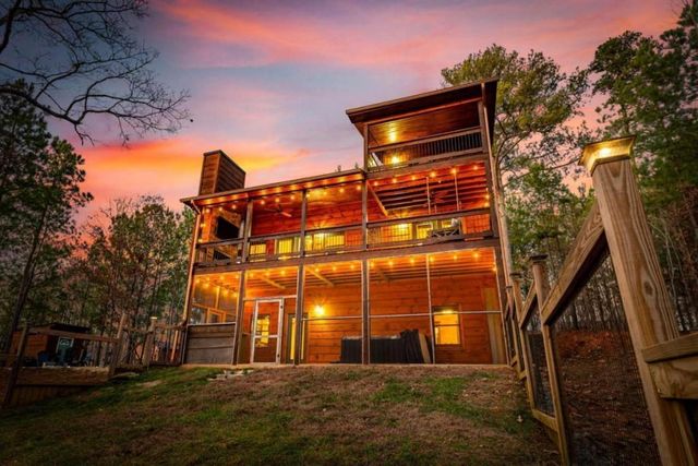 161 Windy Valley Trail, Blue Ridge, GA 30513