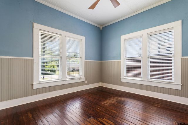307 W South St., Lindale, TX 75771