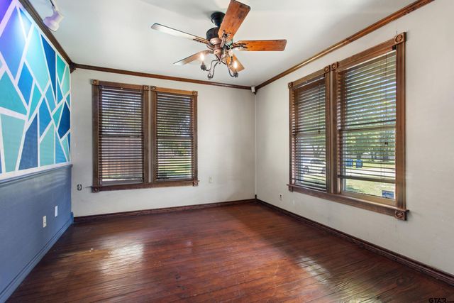 307 W South St., Lindale, TX 75771