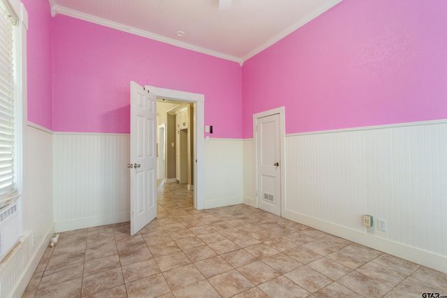 307 W South St., Lindale, TX 75771