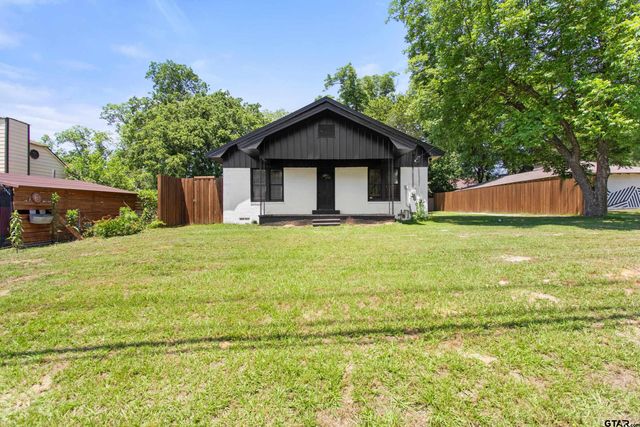 307 W South St., Lindale, TX 75771