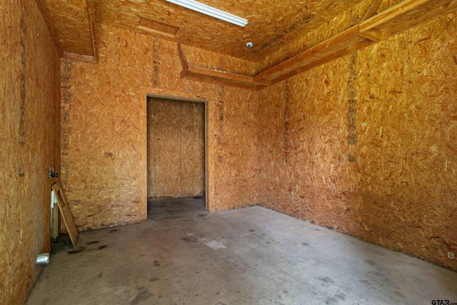 307 W South St., Lindale, TX 75771