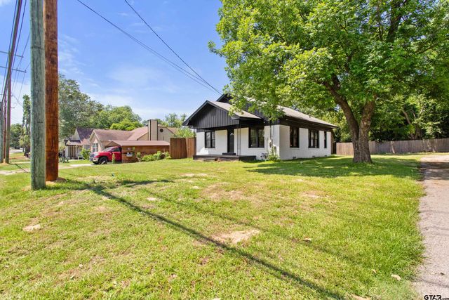 307 W South St., Lindale, TX 75771
