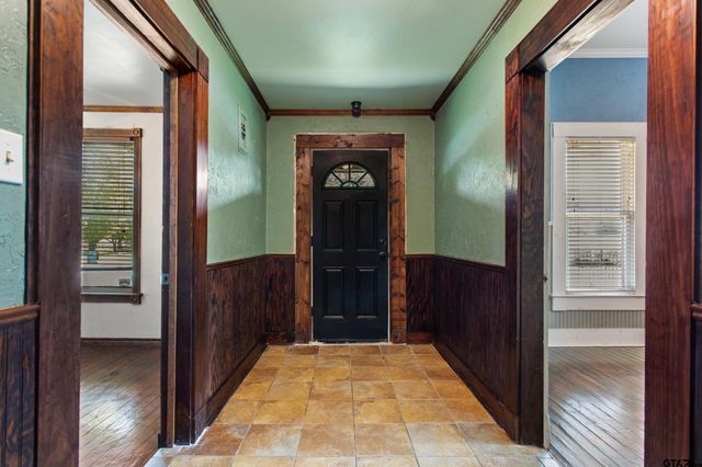 307 W South St., Lindale, TX 75771